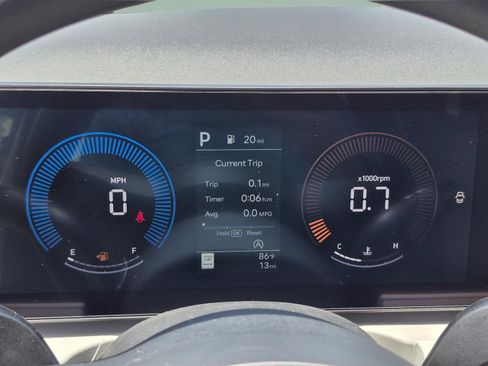 New 2026 Hyundai Tucson SEL FWD image 32