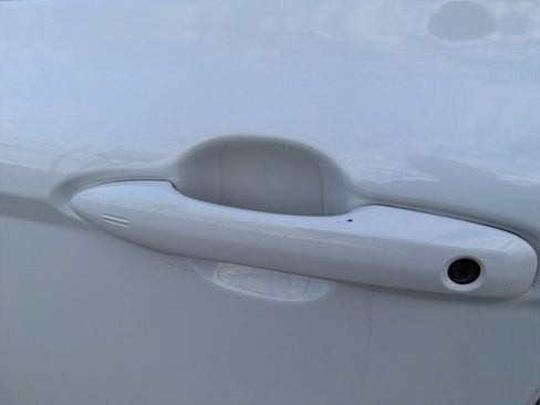 Used 2024 Toyota Camry SE image 39