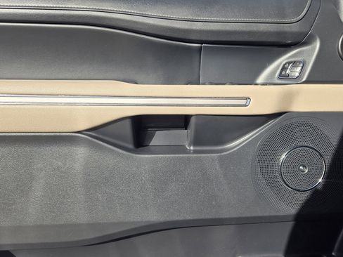 Certified 2024 Ford Expedition Limited image 24