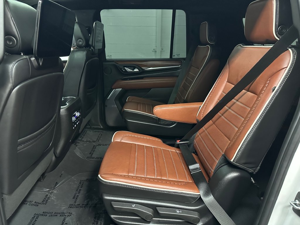 Used 2024 GMC Yukon XL Denali Ultimate AWD/4WD image 22
