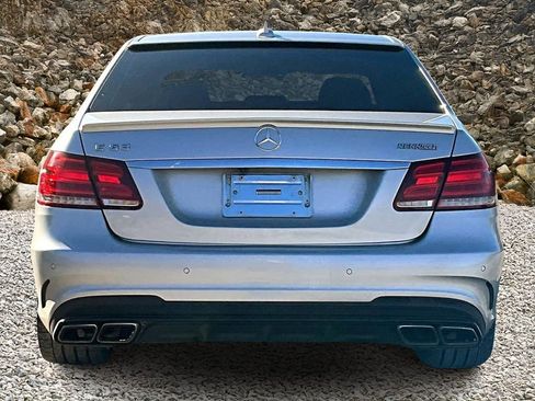 Used 2014 Mercedes-Benz E 63 AMG 4MATIC Sedan image 4