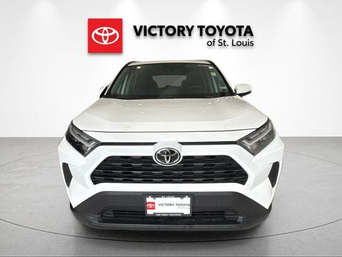 Used 2025 Toyota RAV4 XLE AWD/4WD image 8