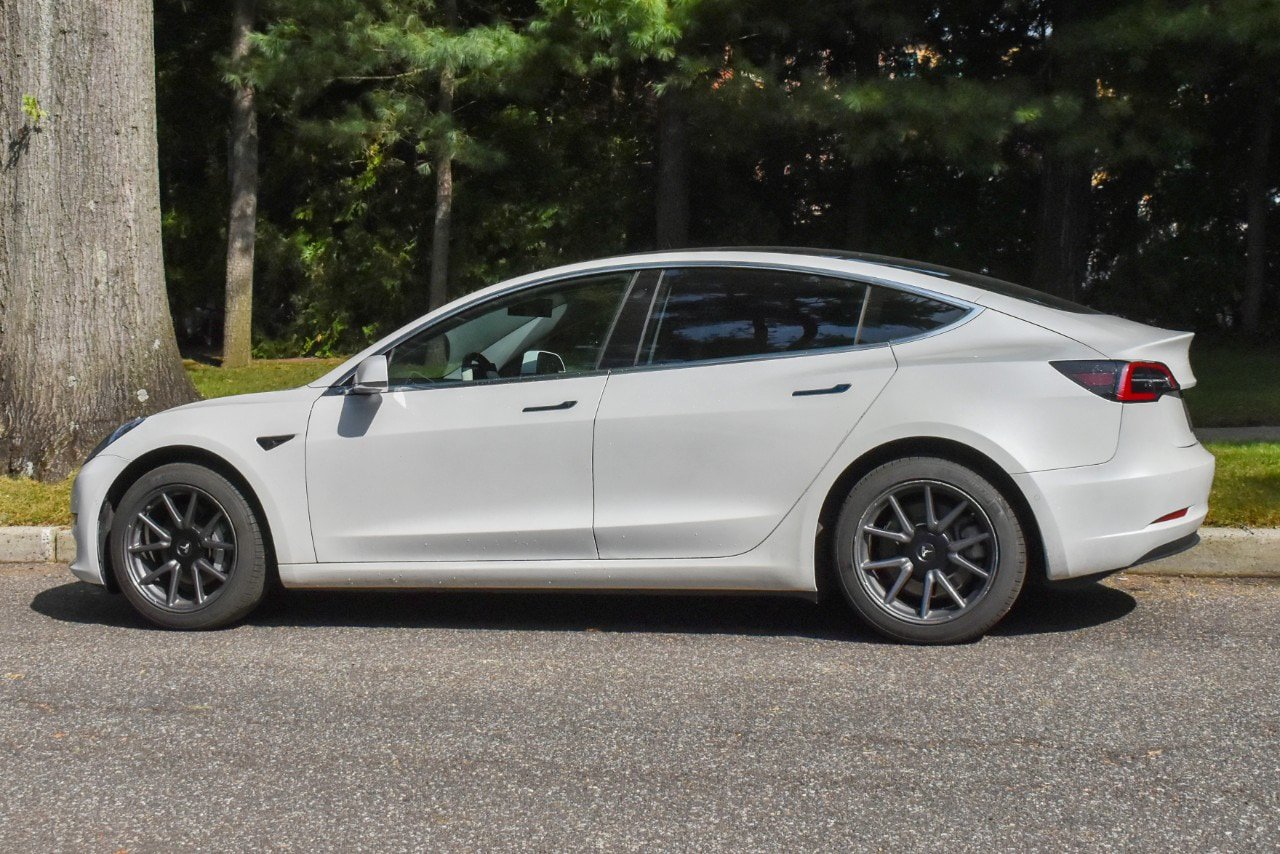 Used 2020 Tesla Model 3 Standard Range Plus RWD image 4