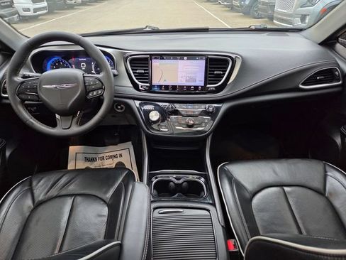 Used 2023 Chrysler Pacifica Limited w/ S Appearance Package AWD/4WD image 20