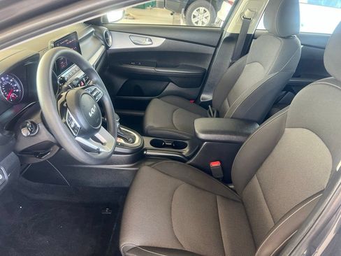 Used 2024 Kia Forte LXS FWD image 4