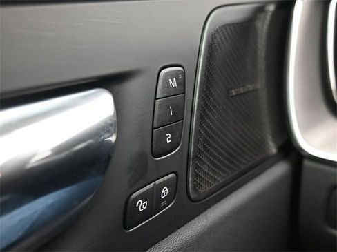 Used 2019 Volvo XC60 T5 Inscription w/ Protection Package Premier image 28