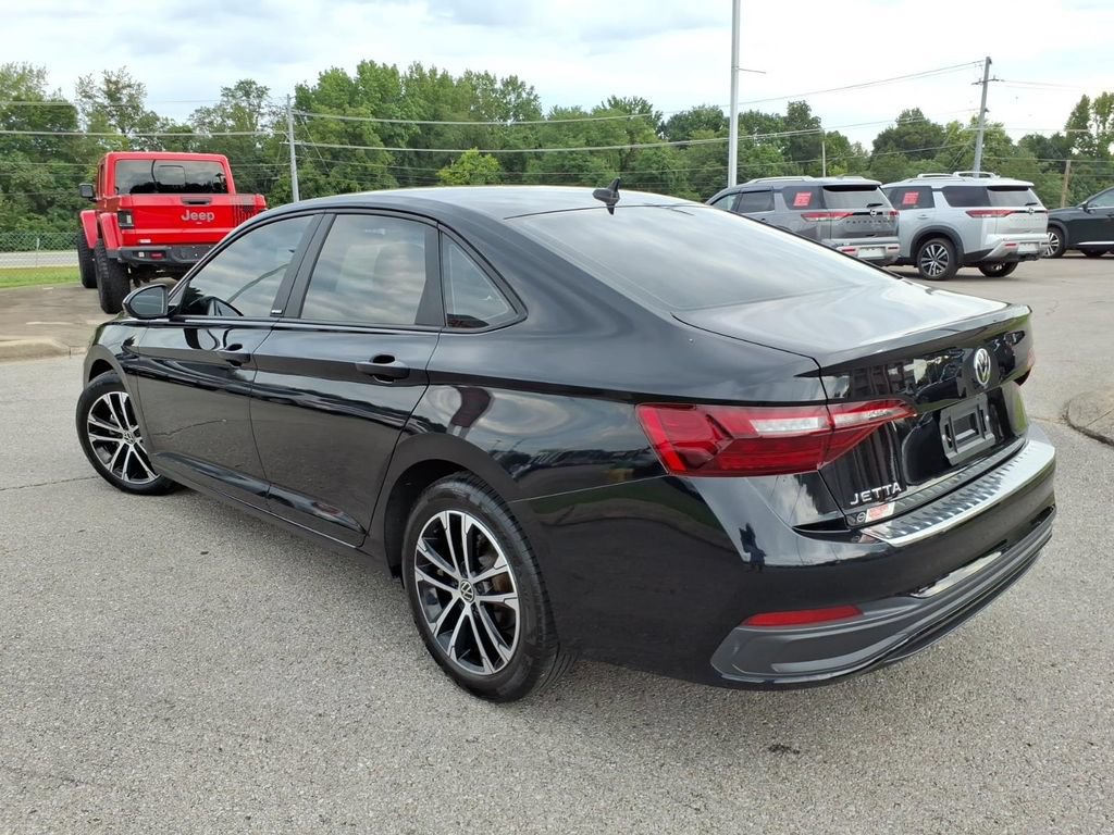 Used 2024 Volkswagen Jetta Sport FWD image 16