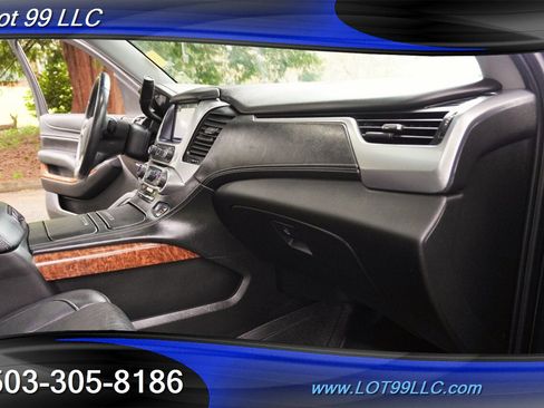 Used 2017 Chevrolet Suburban Premier RWD image 20
