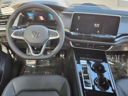 New 2026 Volkswagen Atlas Cross Sport SEL R-Line AWD/4WD image 2