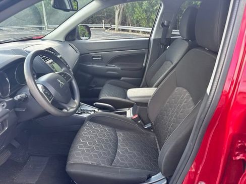 Used 2025 Mitsubishi Outlander Sport ES AWD/4WD image 8