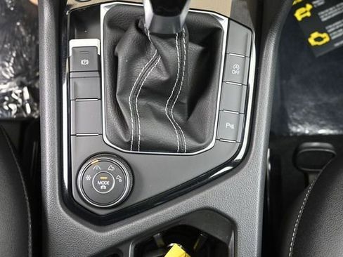 New 2026 Volkswagen Taos SEL image 31