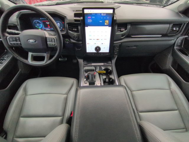 Used 2025 Ford F150 Lightning Flash AWD/4WD image 15