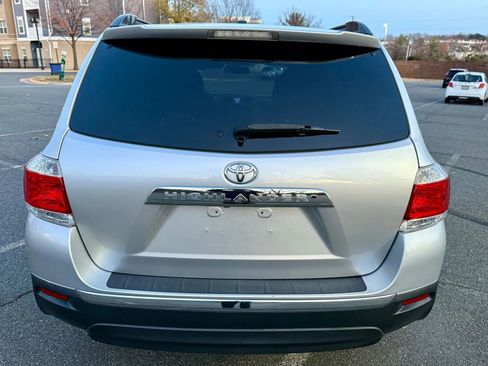 Used 2012 Toyota Highlander SE image 7