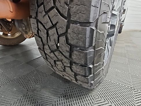 Used 2022 Chevrolet Silverado 2500 Custom w/ Custom Convenience Package image 42