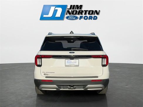 Used 2025 Ford Explorer Platinum image 4