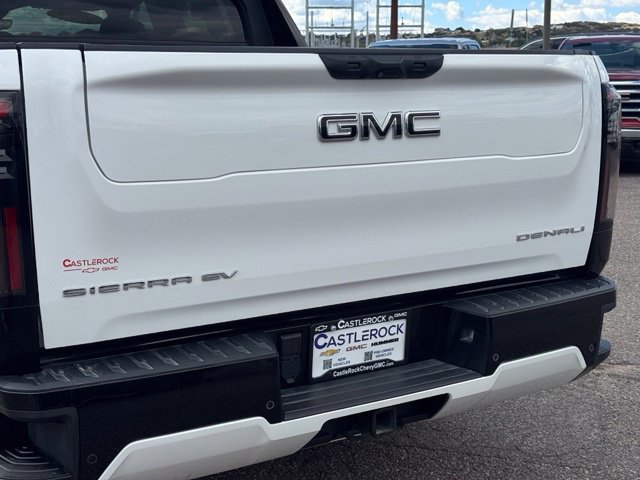 Certified 2025 GMC Sierra EV Denali AWD/4WD image 12