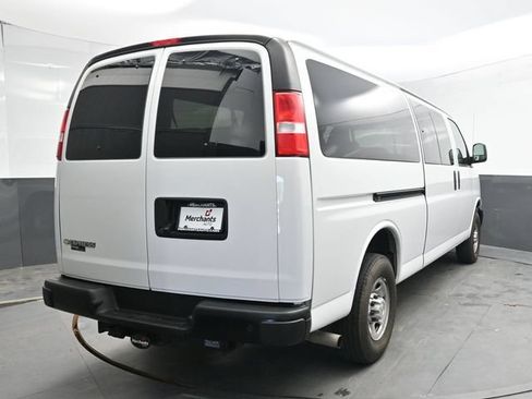 Used 2024 Chevrolet Express 3500 LS RWD image 6