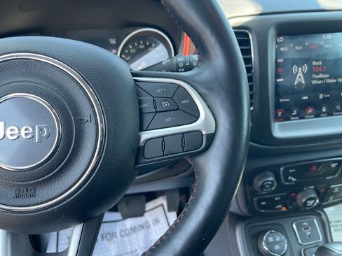 Used 2018 Jeep Compass Trailhawk w/ Leather Interior Group AWD/4WD image 15