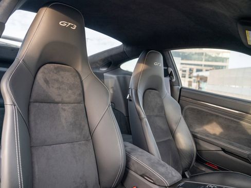 Certified 2018 Porsche 911 GT3 RWD image 28