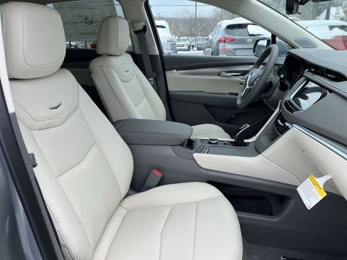 New 2026 Cadillac XT5 Premium Luxury w/ Driver Assist Package image 28