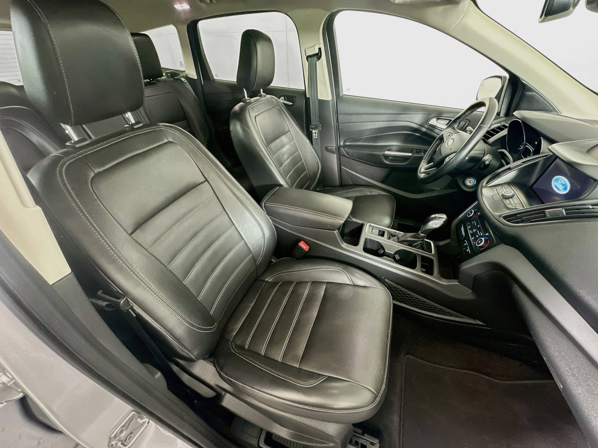 Used 2018 Ford Escape SEL w/ Ford Safe & Smart Package FWD image 32