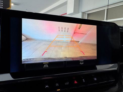 Certified 2022 Chevrolet Silverado 1500 RST image 21