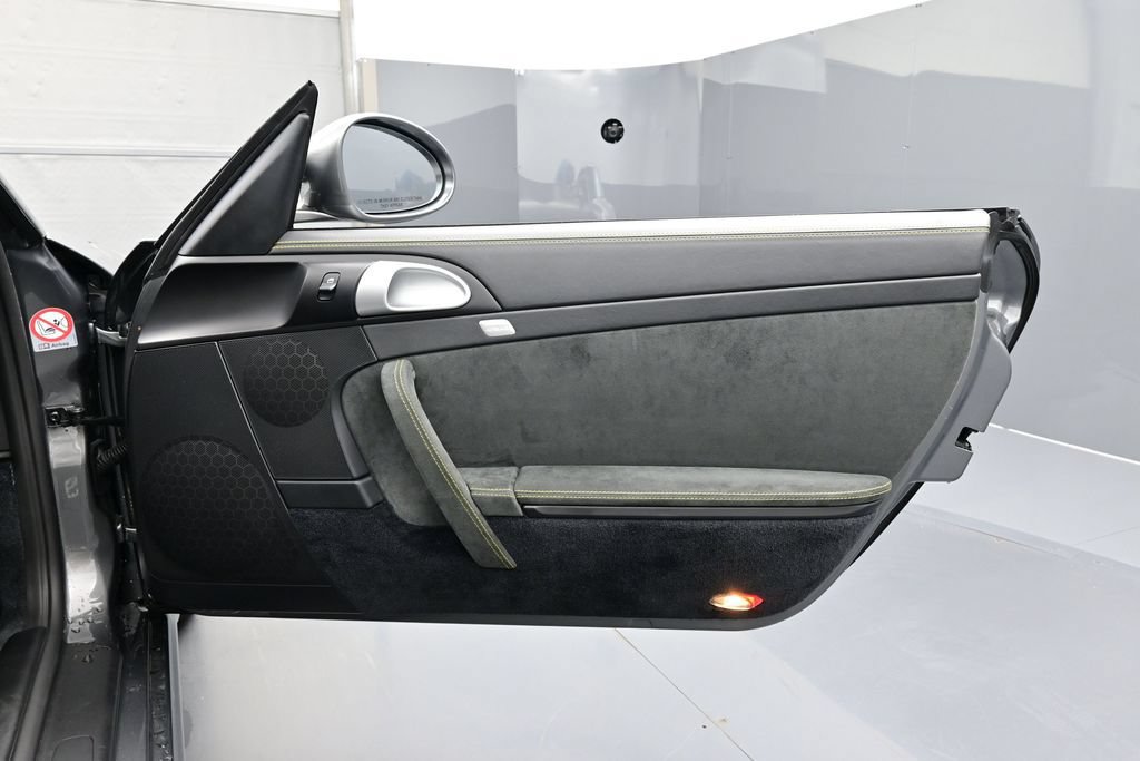 Used 2010 Porsche 911 GT3 RWD image 14