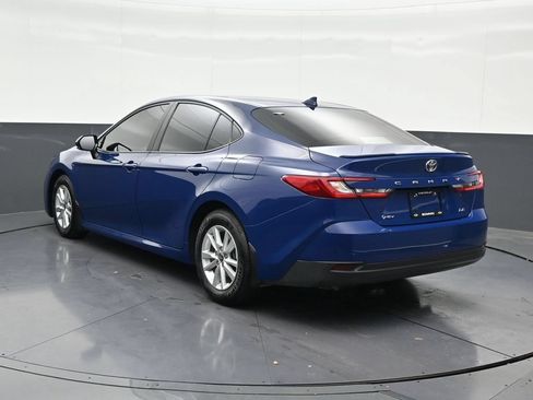 Used 2025 Toyota Camry LE w/ Convenience Package FWD image 3
