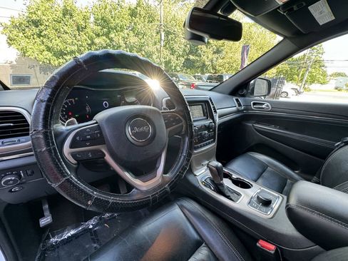 Used 2016 Jeep Grand Cherokee Limited image 11