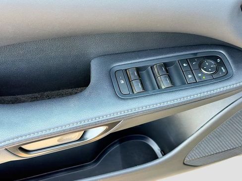 Used 2025 Lexus RX 350 Premium w/ Accessory Package AWD/4WD image 17
