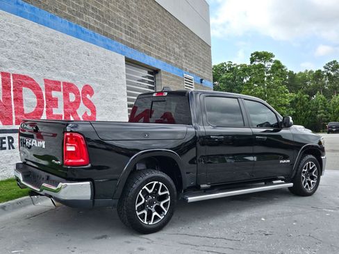 Used 2025 RAM 1500 Laramie AWD/4WD image 7