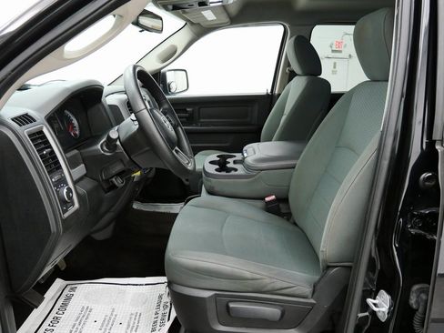 Used 2015 RAM 1500 Express image 11