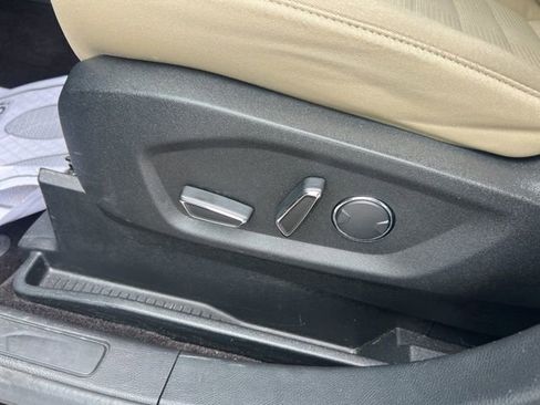 Certified 2019 Ford Edge SEL image 19