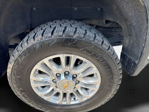 Used 2021 Chevrolet Silverado 2500 High Country w/ Z71 Off-Road Package AWD/4WD image 25