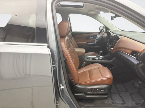 Used 2020 Chevrolet Traverse High Country AWD/4WD image 18