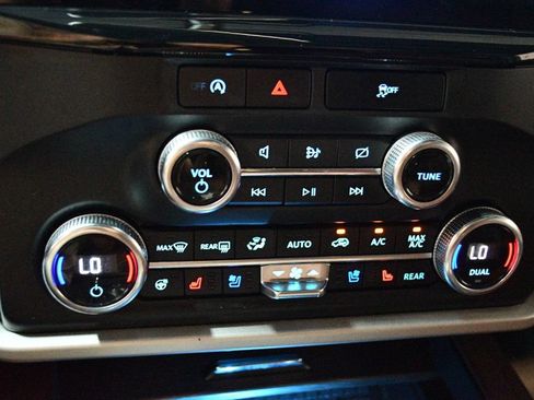 Used 2024 Ford Expedition Limited AWD/4WD image 65
