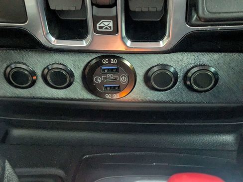 Used 2020 Jeep Gladiator Sport w/ Quick Order Package 24S AWD/4WD image 22