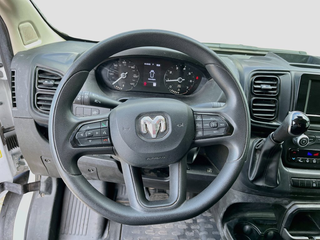 Used 2024 RAM ProMaster 2500 w/ Convenience Group FWD image 11