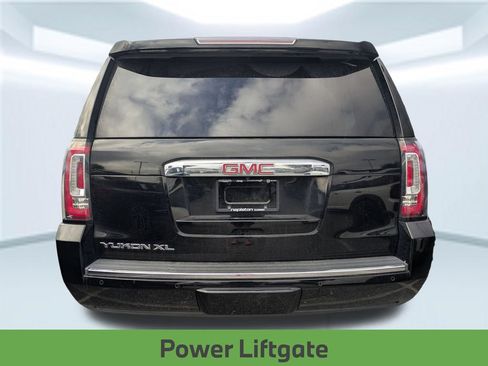 Used 2018 GMC Yukon XL Denali w/ Denali Ultimate Package RWD image 2