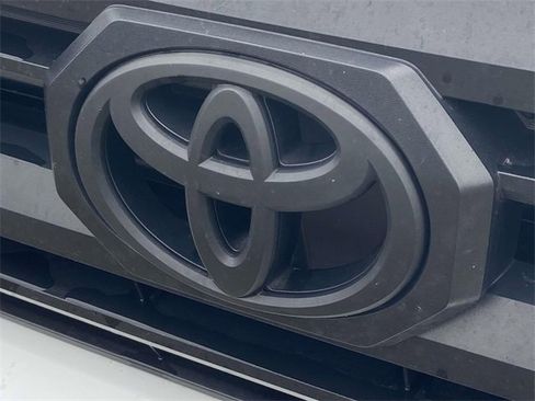 Used 2025 Toyota Tacoma SR5 image 5