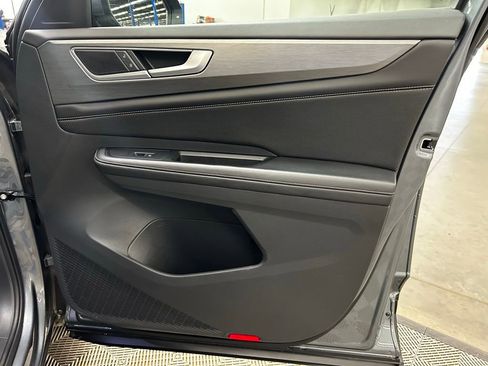 Used 2024 Volkswagen Atlas Cross Sport SE image 22