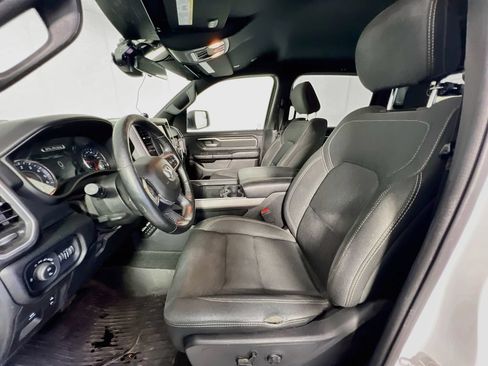 Used 2019 RAM 1500 Big Horn AWD/4WD image 11
