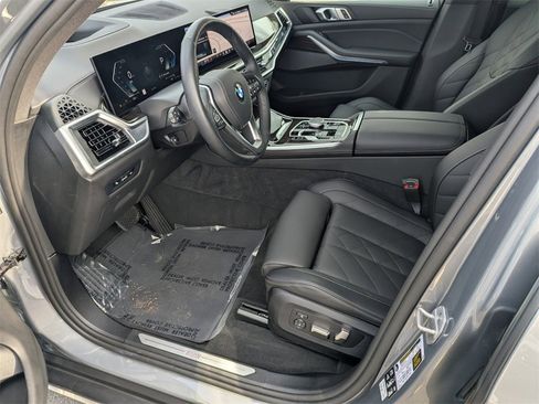 Used 2025 BMW X5 xDrive40i w/ Premium Package image 9