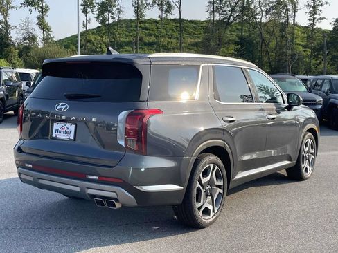 Certified 2025 Hyundai Palisade Limited AWD/4WD image 30