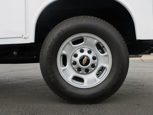Used 2024 Chevrolet Silverado 2500 W/T w/ WT Convenience Package RWD image 28