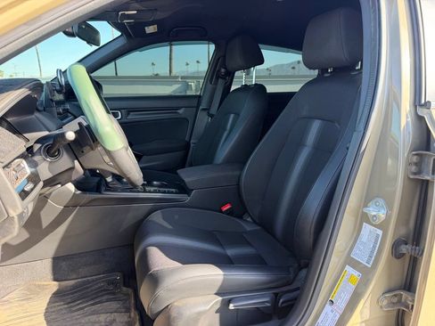 Used 2025 Honda Civic Sport image 5