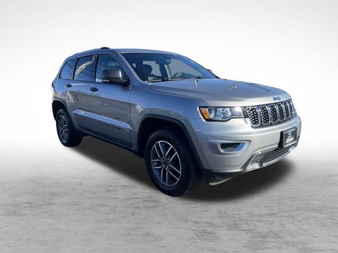 Used 2021 Jeep Grand Cherokee Limited image 4