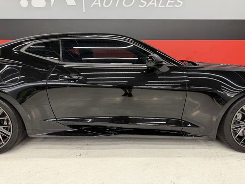 Used 2018 Chevrolet Camaro ZL1 RWD image 32