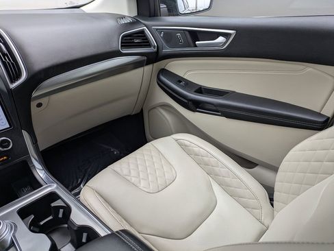 Used 2024 Ford Edge Titanium w/ Equipment Group 301A image 19