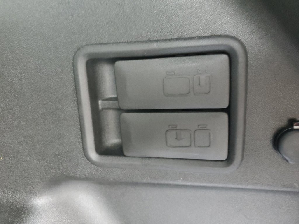 Used 2020 Chevrolet Equinox LT FWD image 54